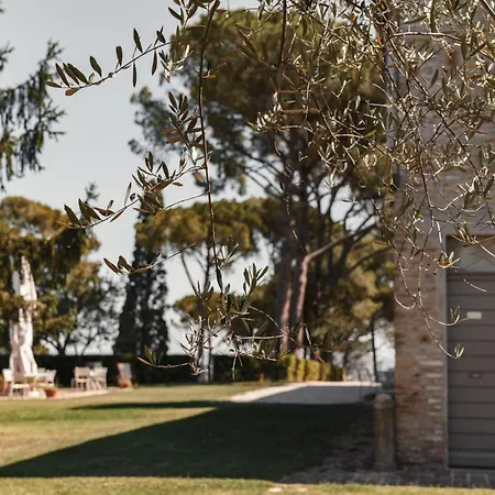 Studio-apartment Mit Garten- Grill- Pool Und Aussicht By Interhome *