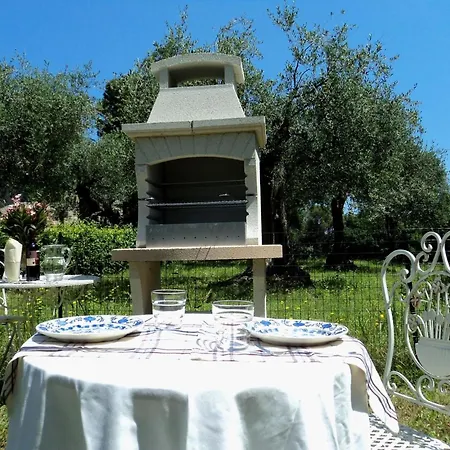 Studio-apartment Mit Garten- Grill- Pool Und Aussicht By Interhome Appartement Pesaro