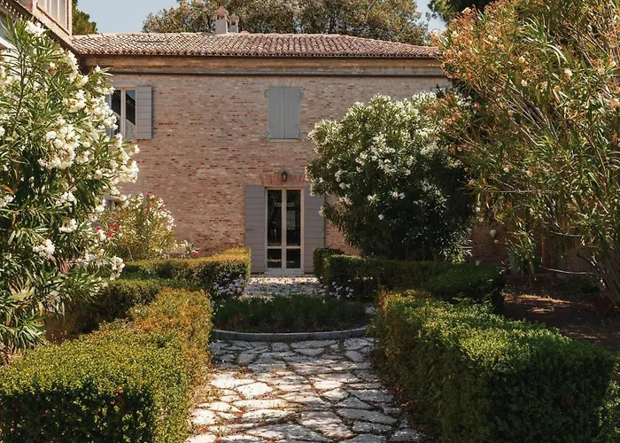 Studio-apartment Mit Garten- Grill- Pool Und Aussicht By Interhome Πέζαρο